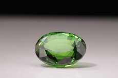 Great fine green Tsavorite 5 cts.