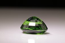 Great fine green Tsavorite 5 cts.