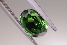 Great fine green Tsavorite 5 cts.