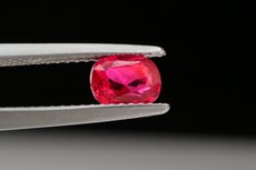 スピネル (Spinel)