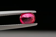 スピネル (Spinel)