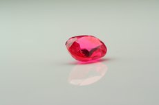 スピネル (Spinel)