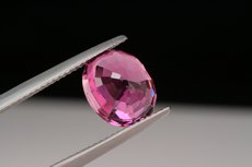 Purplish faceted Spinel