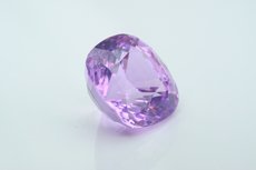 スピネル (Spinel)