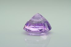 スピネル (Spinel)