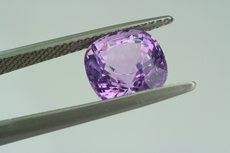 スピネル (Spinel)