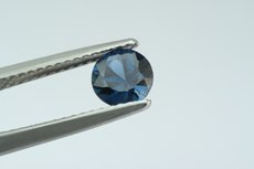 スピネル (Spinel)