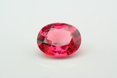 Pinkish-red facetted Spinel