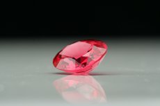 Pinkish-red facetted Spinel