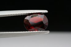 スピネル (Spinel)