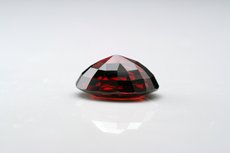 スピネル (Spinel)