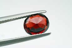 スピネル (Spinel)