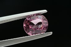 Light pink Spinel oval Cut