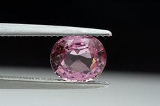 Light pink Spinel oval Cut