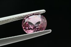 Light pink Spinel oval Cut