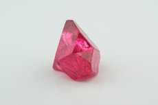 Gemmy Cyclic Spinel Crystal