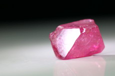 Fine Spinel Crystal 17 cts.