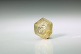 Einmaliger pseudo-hexagonaler Zirkon Kristall