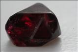 Distorted スピネル (Spinel) Octahedron with Trigon