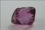 Feiner Purpurpinkfarbiger Spinel Kristall