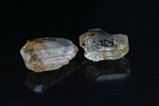 シンハリ石  硼铝镁石  (Sinhalite)